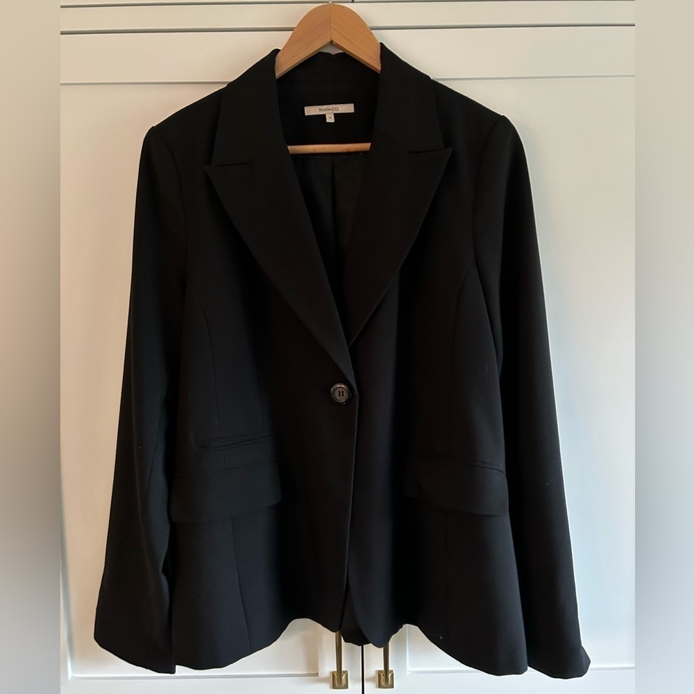 RW&CO. Black Single-Button Blazer